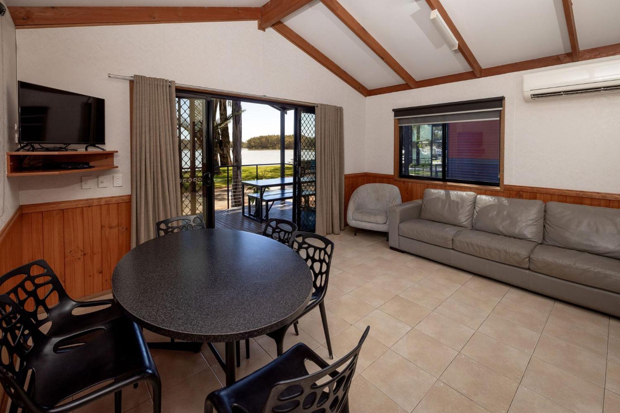 Big4 Renmark Riverfront Holiday Park Bagian luar foto