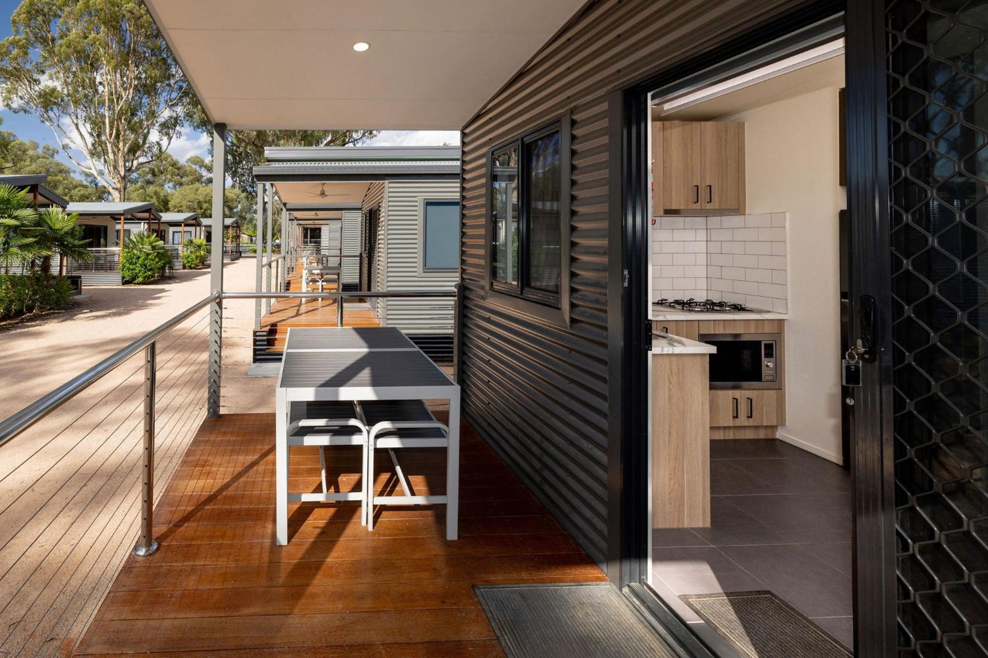 Big4 Renmark Riverfront Holiday Park Bagian luar foto