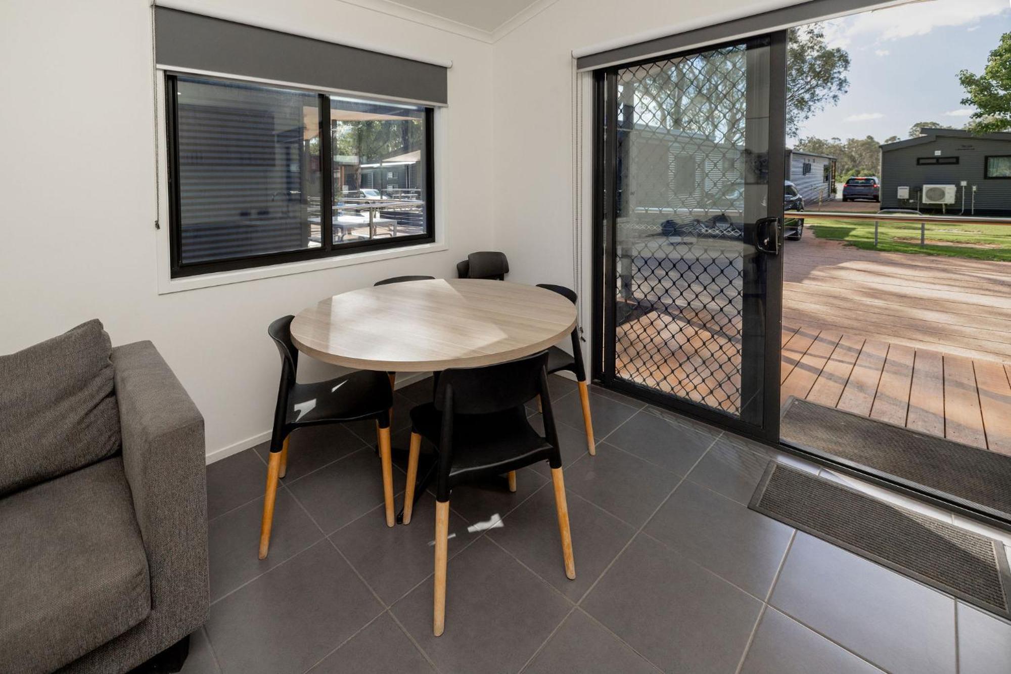 Big4 Renmark Riverfront Holiday Park Bagian luar foto