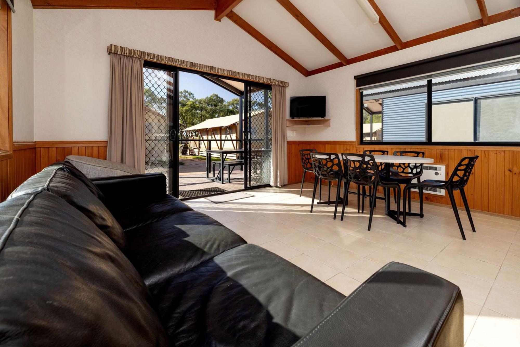 Big4 Renmark Riverfront Holiday Park Bagian luar foto