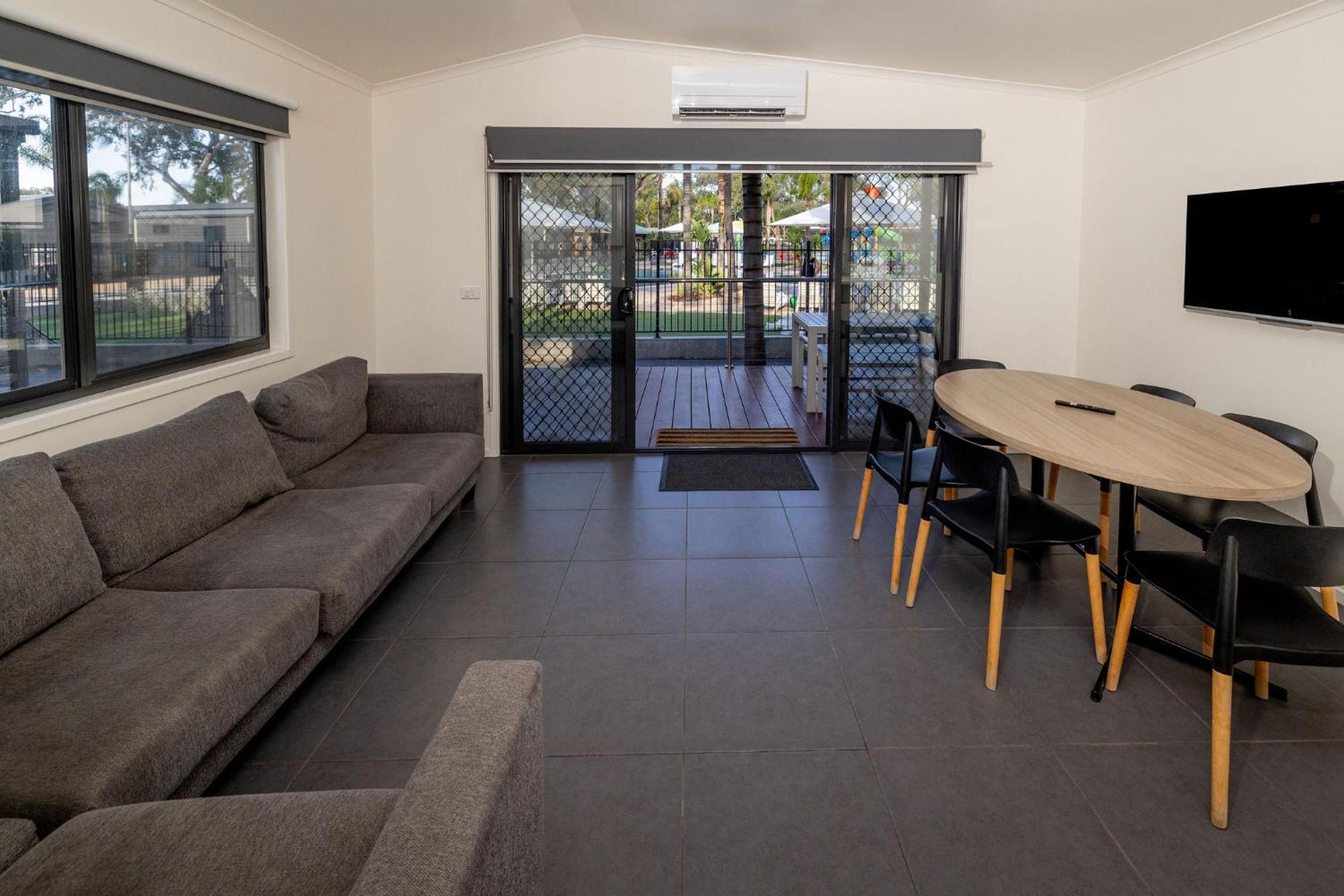 Big4 Renmark Riverfront Holiday Park Bagian luar foto