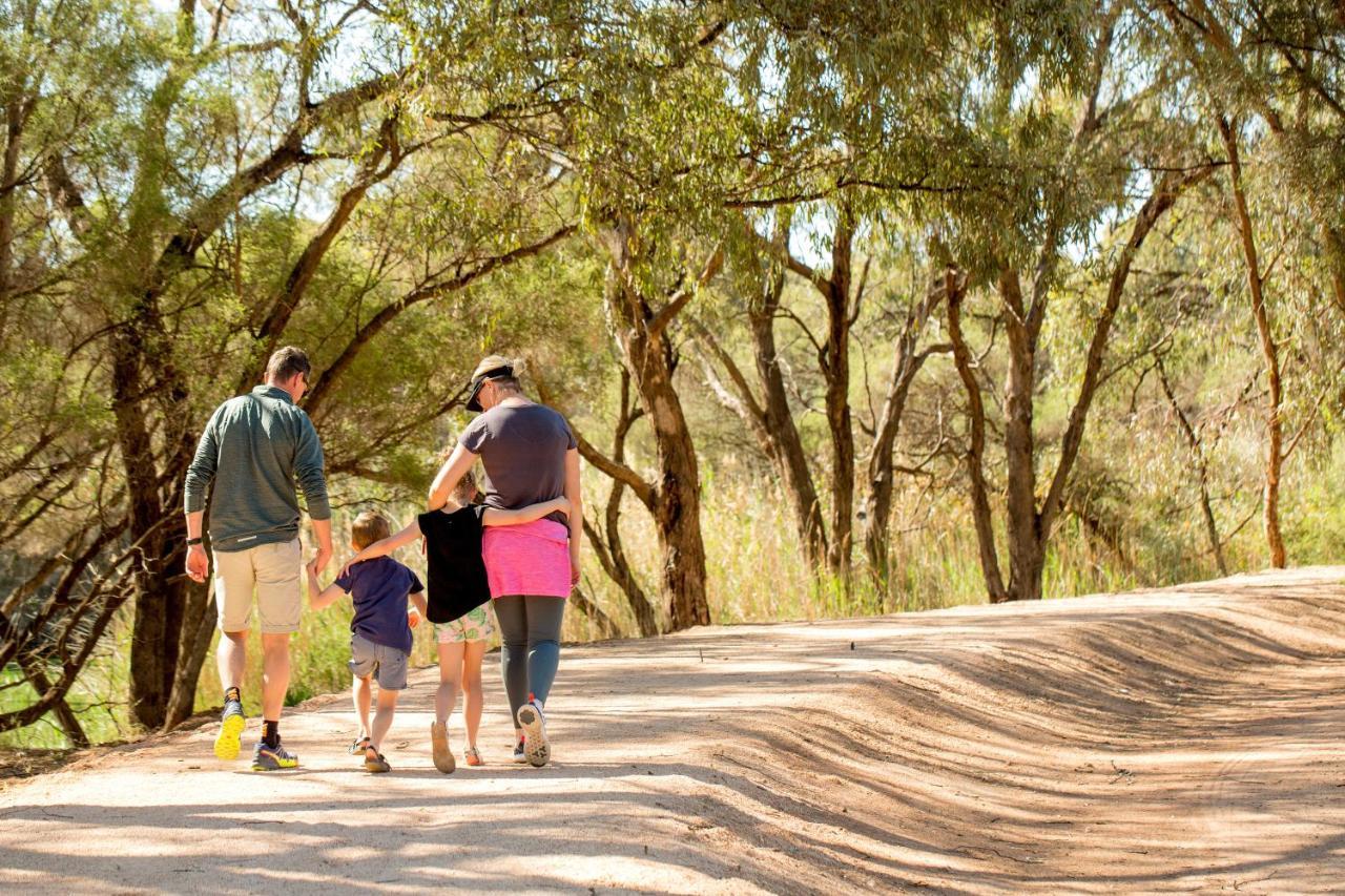 Big4 Renmark Riverfront Holiday Park Bagian luar foto